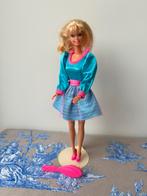 VINTAGE jaren 90 Barbie, Verzamelen, Poppen, Ophalen of Verzenden, Zo goed als nieuw, Kleertjes
