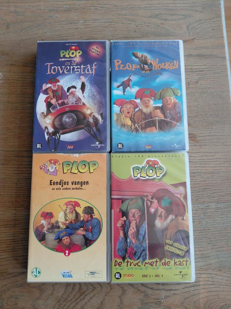 4 Kabouter Plop videobanden. Studio 100., Alle leeftijden, Ophalen of Verzenden, Gebruikt, Kinderprogramma's en -films