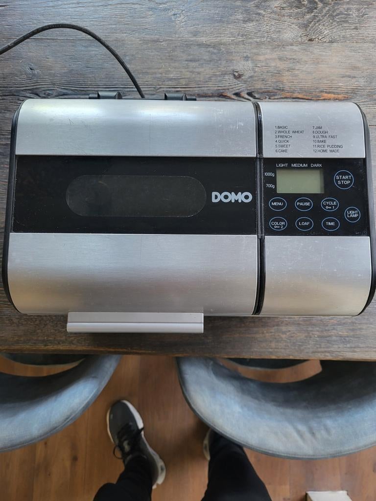 Domo Broodbakmachine - Zilverkleurig met Timer, Witgoed en Apparatuur, Broodbakmachines, Gebruikt, Kijkvenster, 800 tot 1200 gram deeg