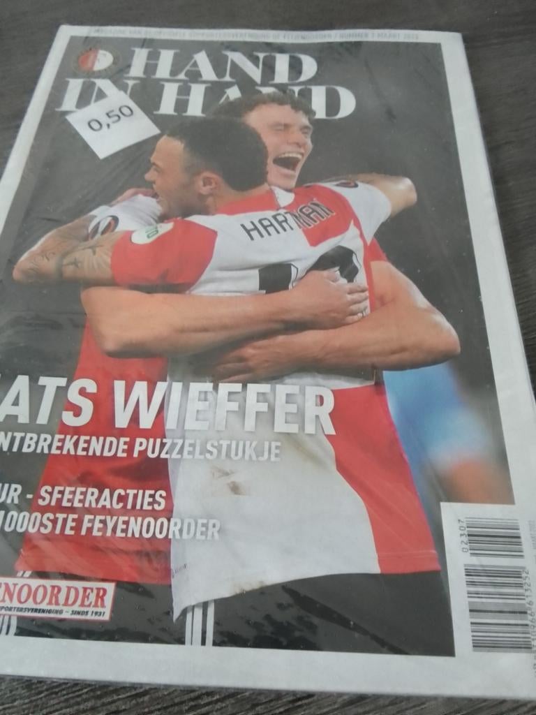 Hand in Hand - Feyenoord Magazine - Mats Wieffer, Ophalen, Zo goed als nieuw, Sport en Vrije tijd