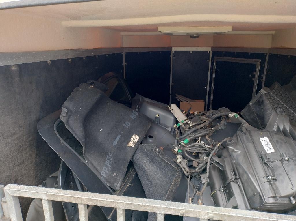 Diverse onderdelen Peugeot 107 antraciet 3 deurs, Auto-onderdelen, Ophalen, Peugeot