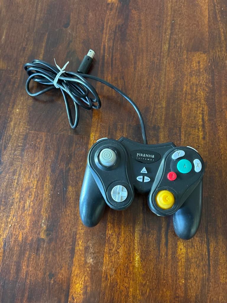 Piranha Xtreme GameCube Controller - Zwart, Spelcomputers en Games, Spelcomputers | Overige, Ophalen of Verzenden, Overige merken
