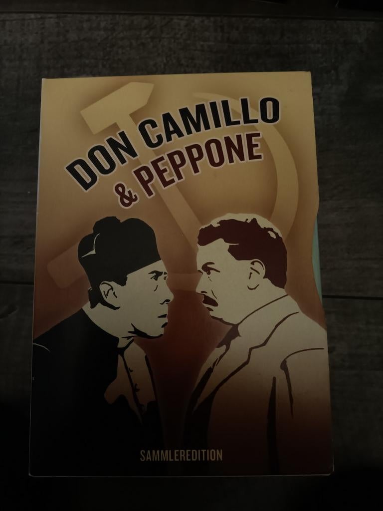 Vintage dvd box 2003. Don camillo&peppone., Ophalen, Zo goed als nieuw, Tv-serie