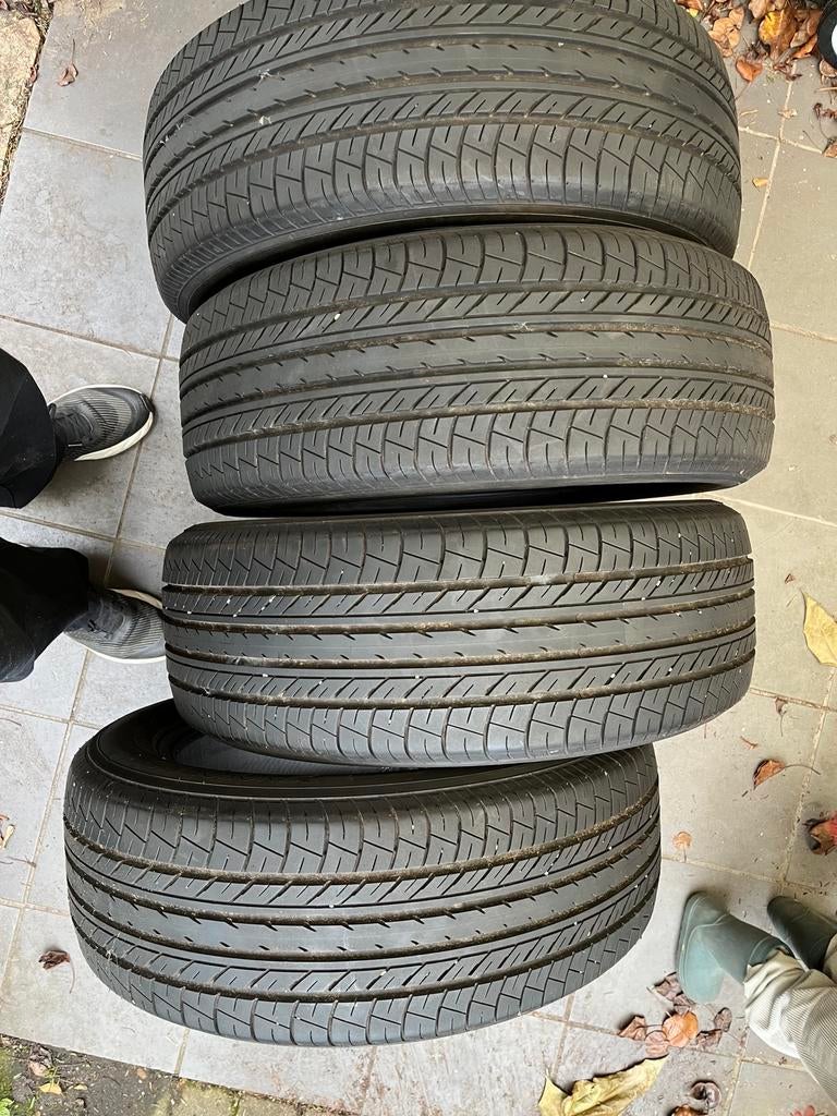 4x Yokohama BluEarth E70BZ zomerbanden 225/55R18 98H, Ophalen, 18 inch, Gebruikt, Band(en)