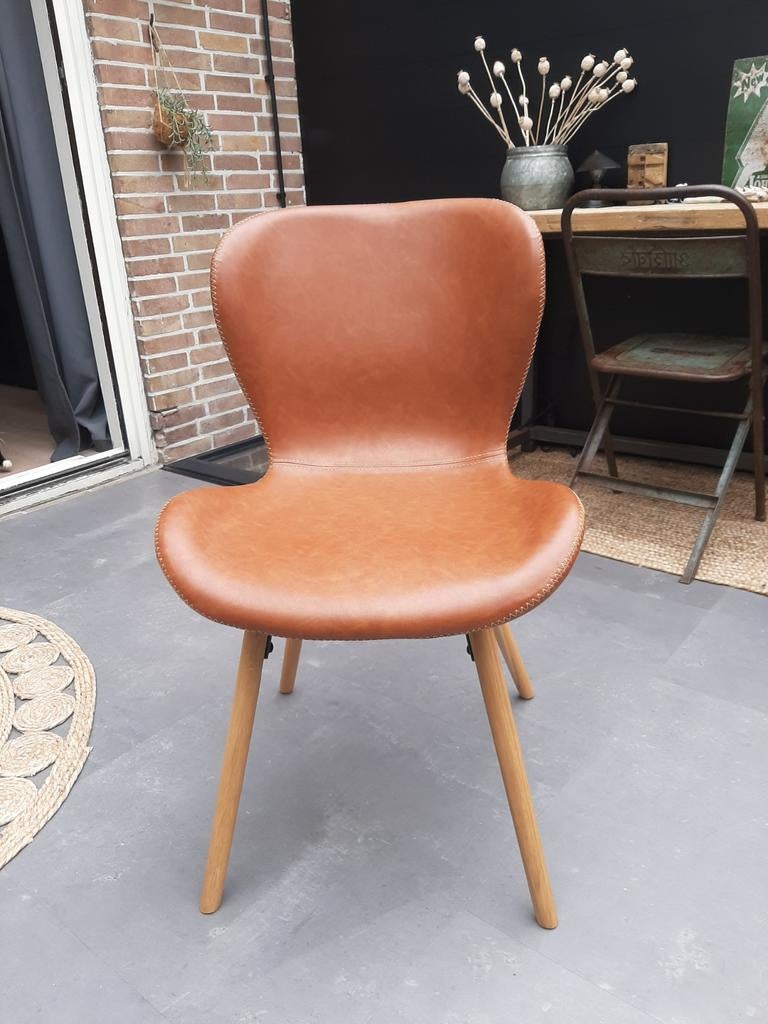 Helgum eetkamerstoel cognac Leenbakker, Bruin, Ophalen of Verzenden, Zo goed als nieuw, Metaal