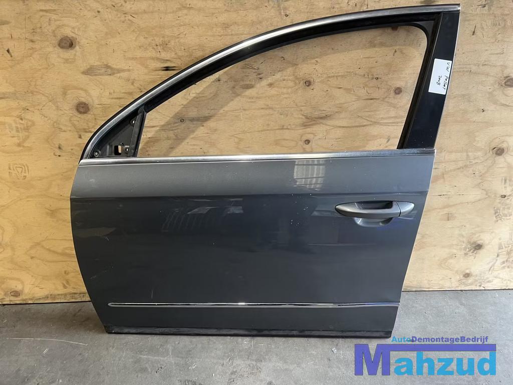 VW PASSAT B6 sedan grijs Links voor deur 2005-2010, Auto-onderdelen, Carrosserie en Plaatwerk, Deur, Volkswagen, Voor, Links, Gebruikt