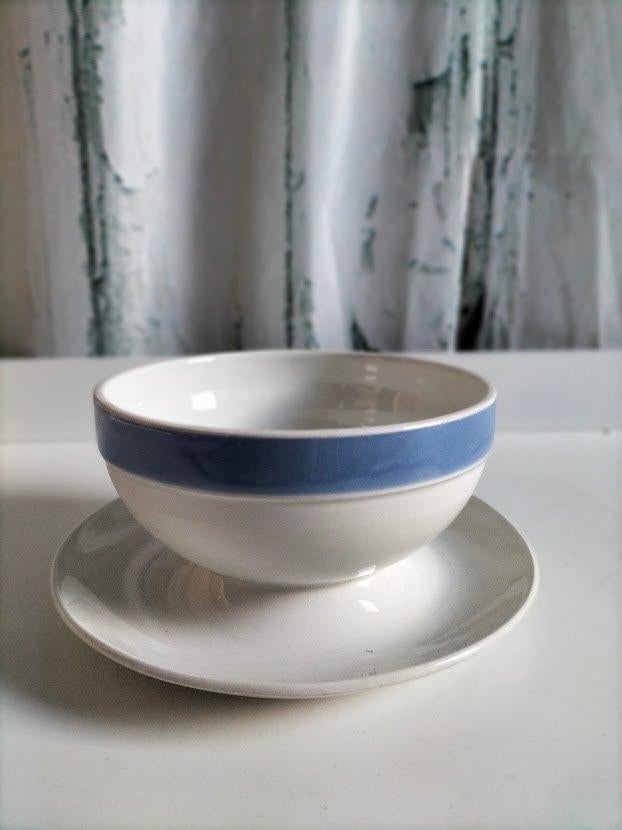 Arabia Sinivalko serie sauskom  wit met blauw, ., Huis en Inrichting, Keuken | Servies, Ophalen of Verzenden, Zo goed als nieuw
