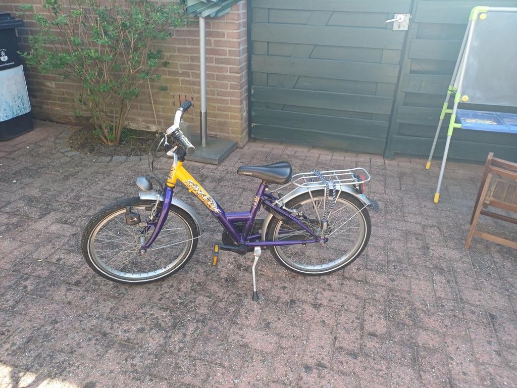 Kinderfiets paars/geel  gazelle, Fietsen en Brommers, Ophalen, Terugtraprem, Gebruikt, Handrem