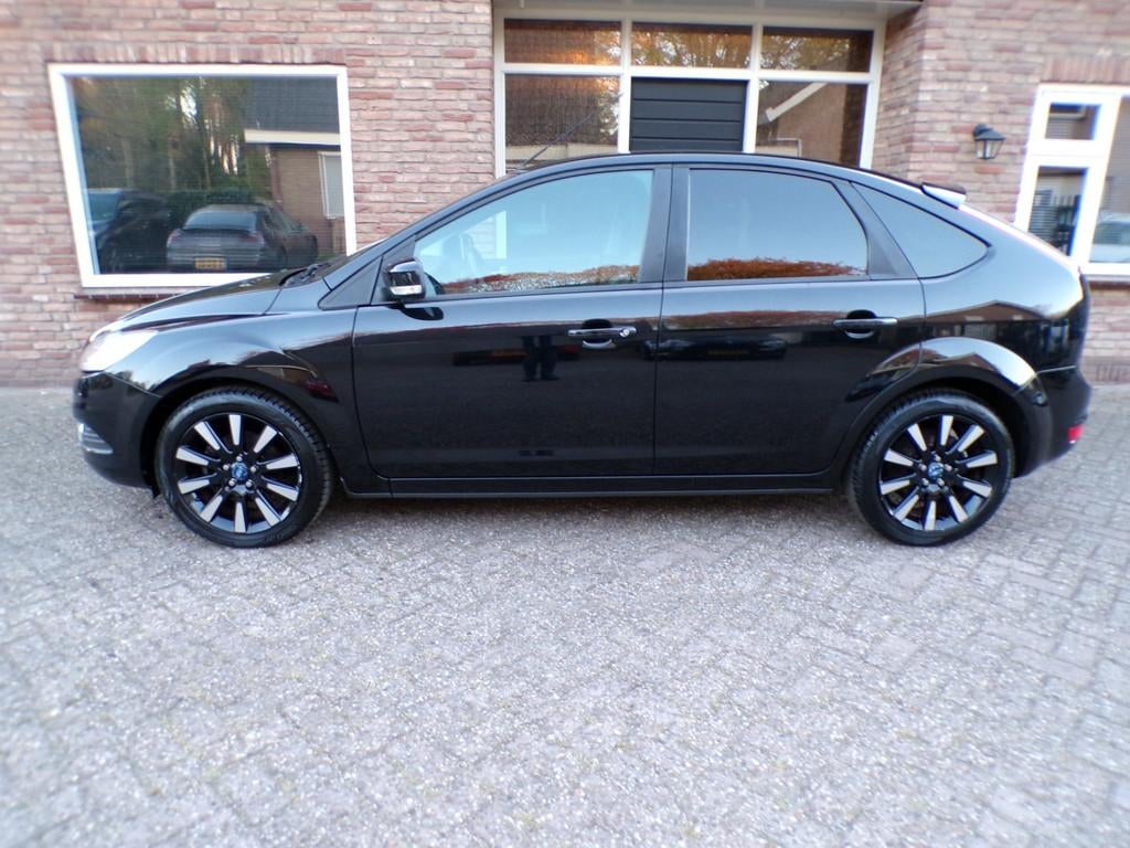Ford Focus 1.8 Ghia, Auto's, Ford, Euro 5, 125 pk, Gebruikt, Zwart