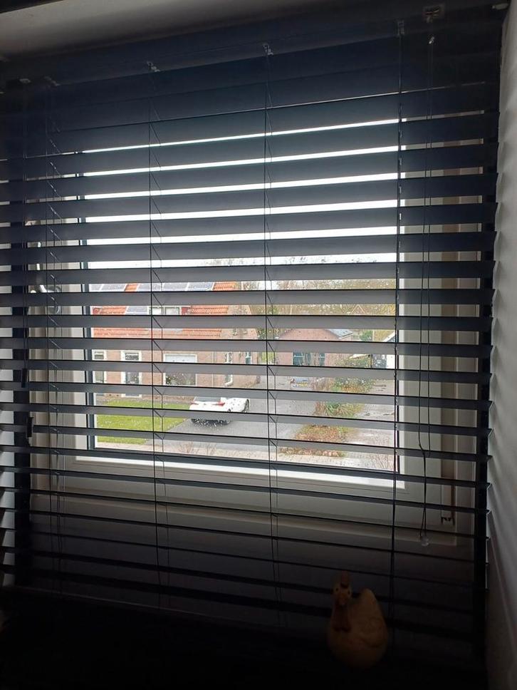 Luxaflex jaloezieën 80 cm breed ( 4 stuks), Huis en Inrichting, Stoffering | Gordijnen en Lamellen, Gebruikt, 100 tot 150 cm, 50 tot 100 cm