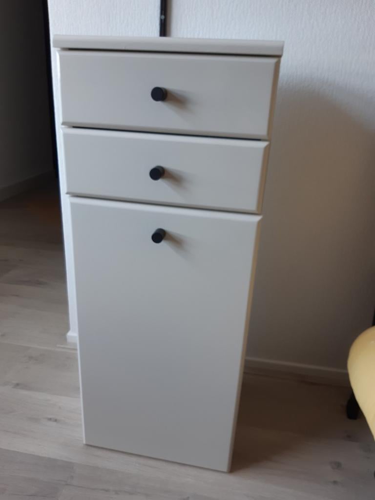 Badkamermeubel met 2 lades en wasmand. Afm 86 x 35 x 33, Huis en Inrichting, Badkamer | Badkamermeubels, Ophalen, 25 tot 50 cm