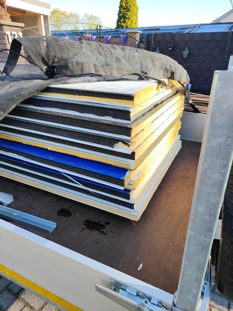 11 sandwich panelen 4,40 lang 6cm dik, Ophalen