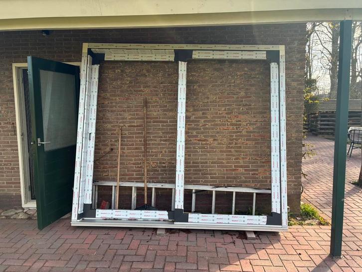 Nieuwe Aluplast HST hefschuifdeur 257  230 cm, HR++ glas,, Doe-het-zelf en Verbouw, Kozijnen en Schuifpuien, Nieuw, Schuifpui