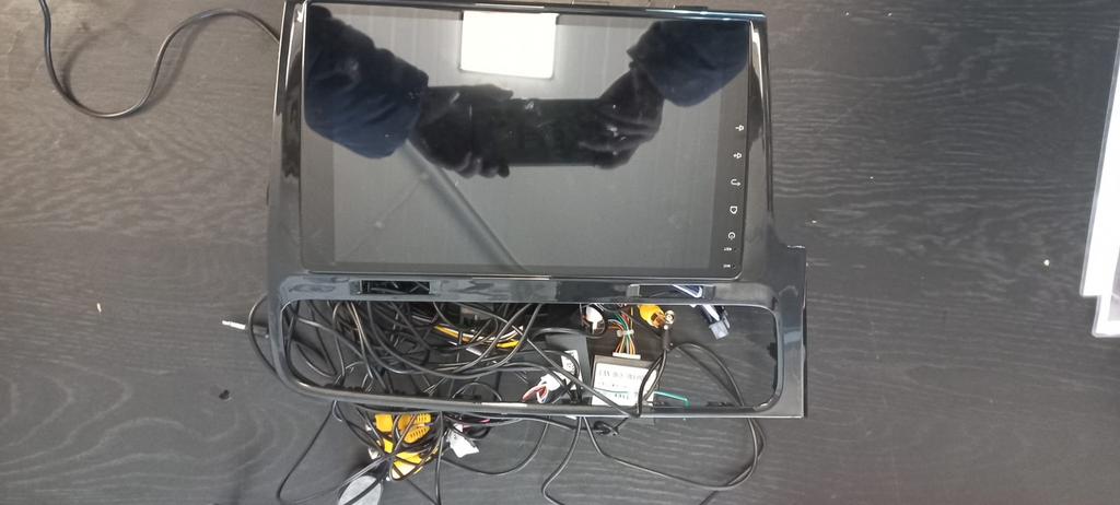 AudioVolt ARG 1000 DAB radiosysteem Vw Golf 7 CarPlay, Ophalen of Verzenden, Zo goed als nieuw