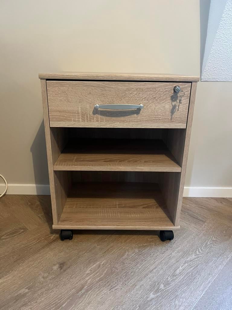Mooi bureaukastje op wieltjes, Huis en Inrichting, Ophalen, Minder dan 50 cm, 1 of 2 laden, Zo goed als nieuw