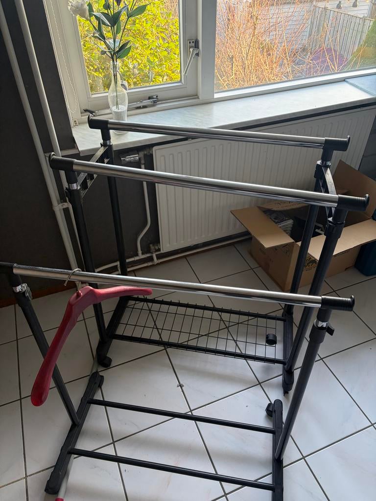 Verrijdbaar kledingrek met dubbele stang en plank, Ophalen, Met wielen, Gebruikt
