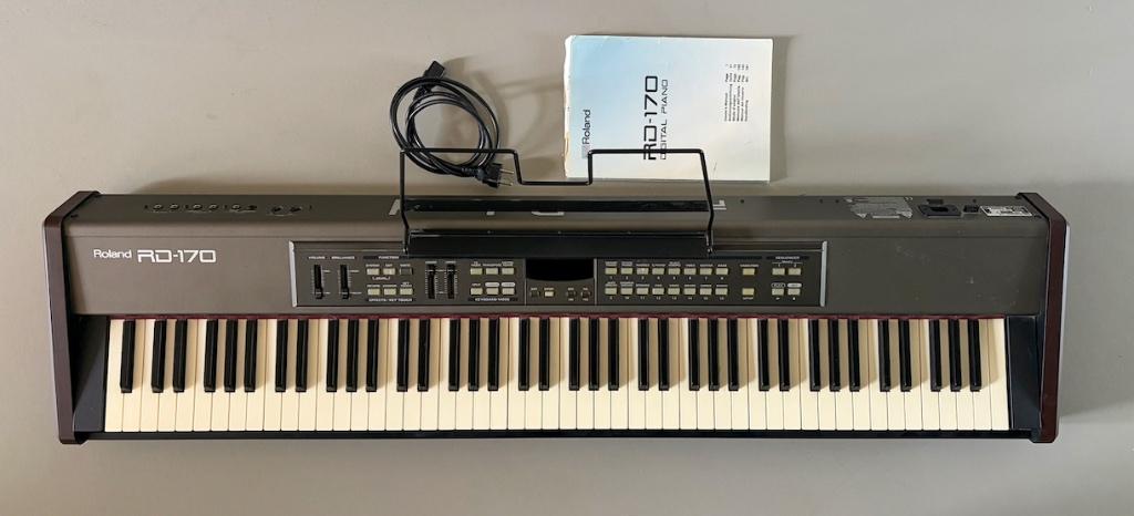 Roland RD-170 (laagste G defect), Muziek en Instrumenten, Keyboards, Ophalen, Gebruikt, 88 toetsen, Roland