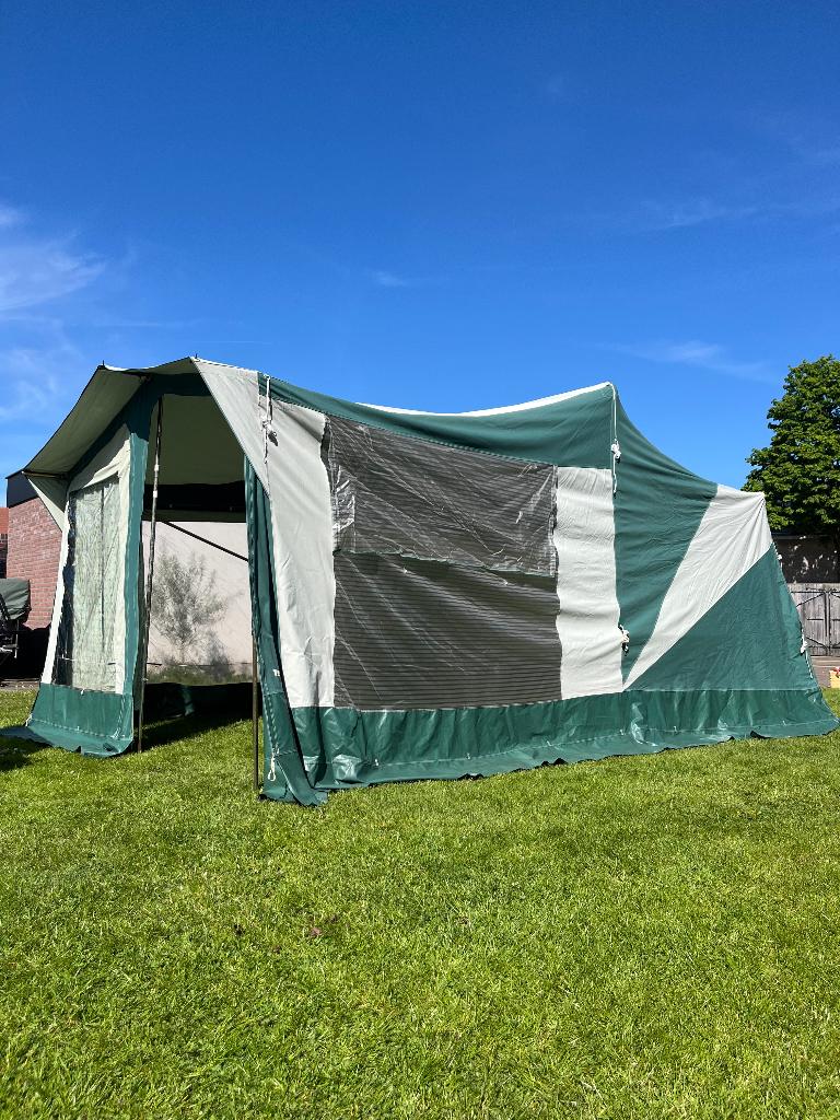 Trigano Odyssee GL, Ophalen, Trigano, Aanwezig, Tot en met 4