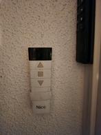 Electrisch zonnescherm, Ophalen, Gebruikt