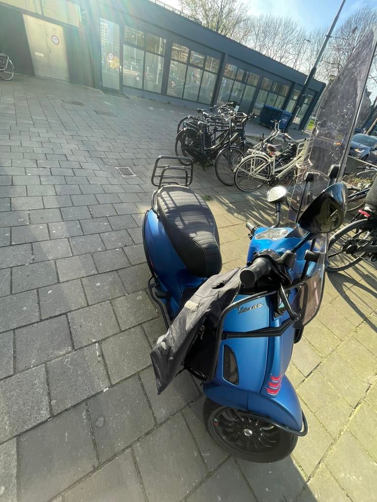 Vespa sprint 2019, Fietsen en Brommers, Scooters | Vespa, Zo goed als nieuw, Benzine, Ophalen of Verzenden