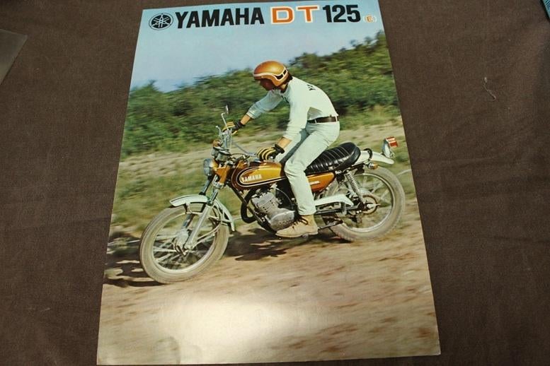Yamaha DT125 E motorfiets verkoop folder brochure DT 125, Ophalen of Verzenden, Yamaha