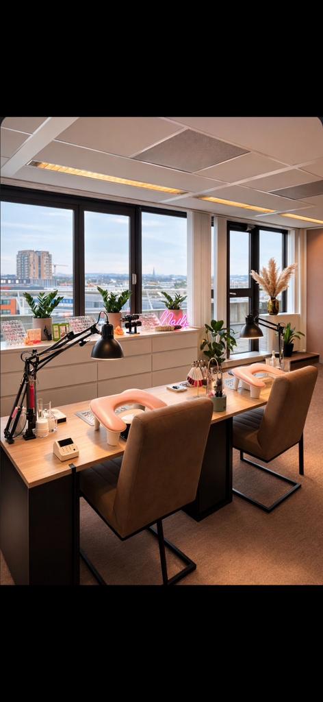 Salonruimte te huur Rijswijk ( wimpers/nagels/pedicure), Ophalen, Zo goed als nieuw, Overige kleuren, Handen en Nagels