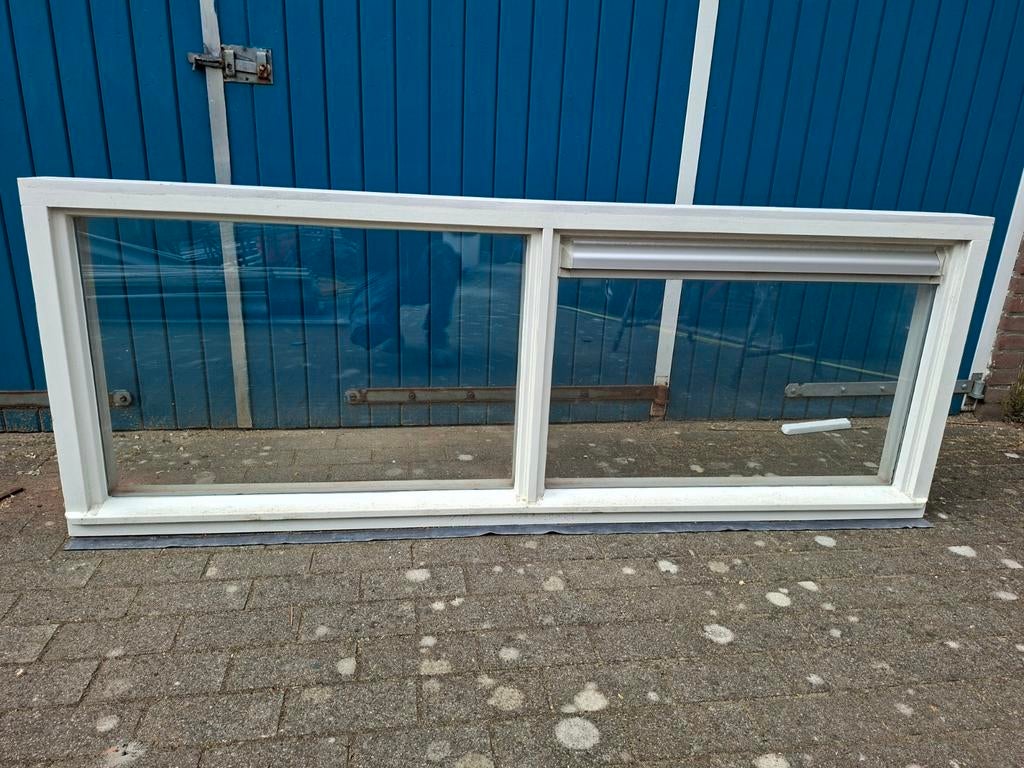 Gebruikt raamkozijn met dubbelglas en ventilatierooster, Ophalen