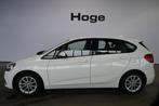 BMW 2 Serie Active Tourer 218i Airco Trekhaak LED Lichtmetaa, Voorwielaandrijving, Gebruikt, Met garantie (alle), Wit