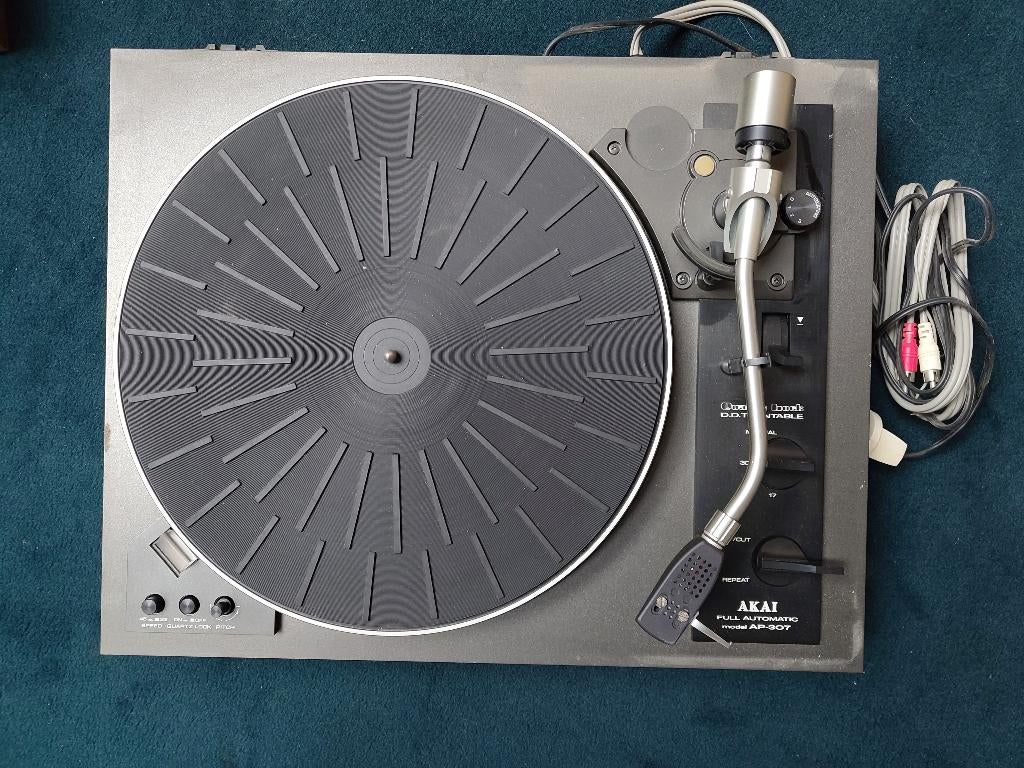 Akai platenspeler en versterker, Audio, Tv en Foto, Platenspelers, Gebruikt, Pitch-regelaar, Ophalen of Verzenden, Platenspeler