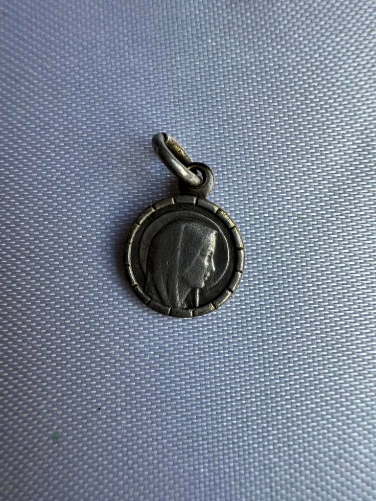 Pendant Pilgrim Medal Pilgrimage Lourdes Round Mary Madonna, Verzenden, Zo goed als nieuw, Zilver