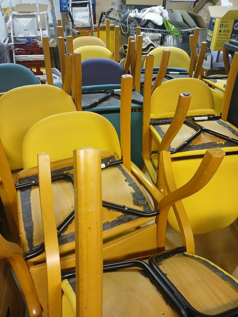 21 stoelen, Gebruikt, ., ., Vijf, Zes of meer stoelen