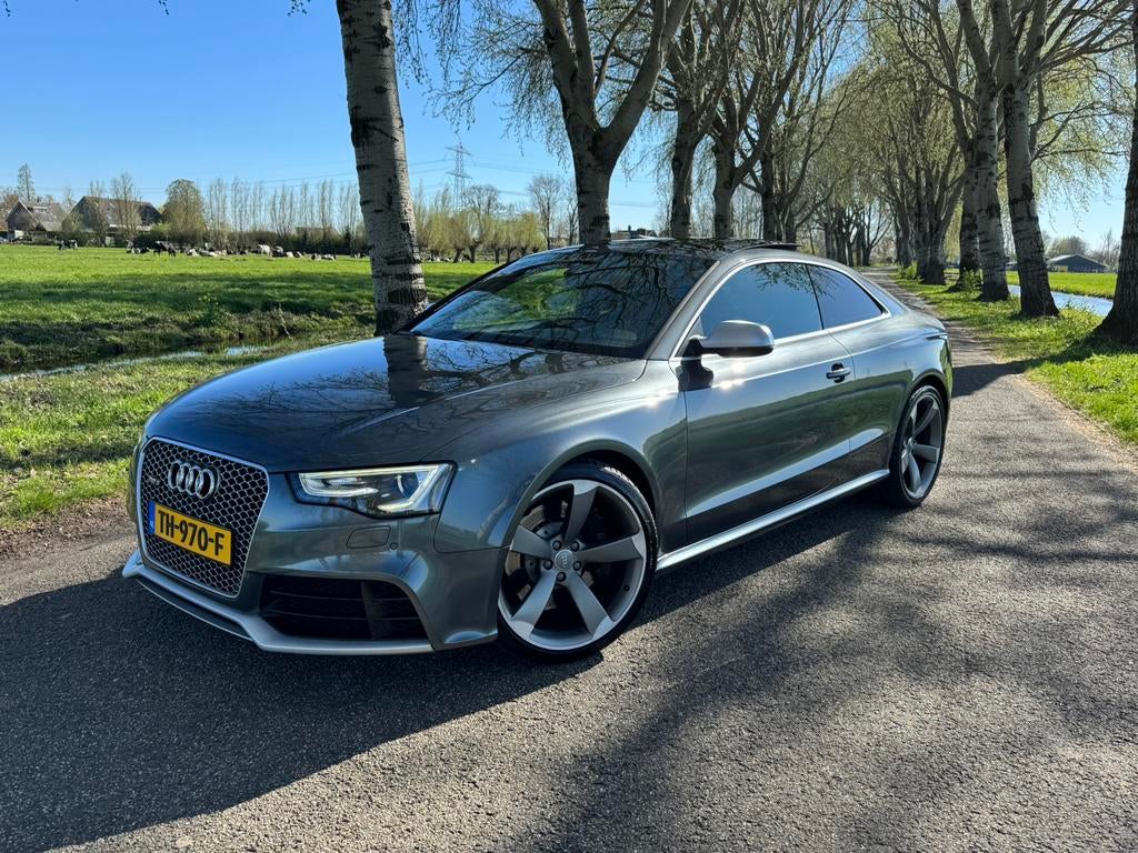 Audi RS5 4.2 FSI 450pk // Panoramadak // Stoelverwarming //, Auto's, Audi, Automaat, Lichtsensor, 8 cilinders, 4 stoelen
