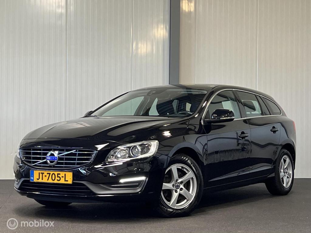 Volvo V60 2.0 D2 Nordic+ [ NAP trekhaak xenon stoelverw. ], Auto's, Volvo, Voorwielaandrijving, Euro 6, 4 cilinders, 1969 cc