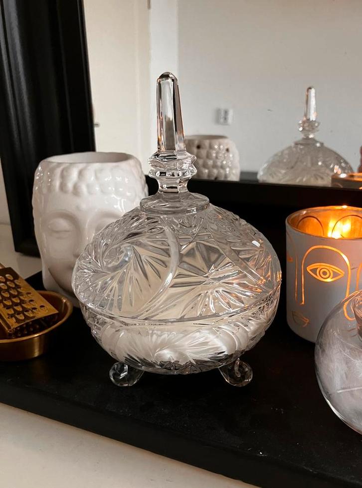 Prachtige kaars in glazen schaaltje op pootjes, Huis en Inrichting, Woonaccessoires | Dienbladen, Zo goed als nieuw, Rond, Ophalen of Verzenden