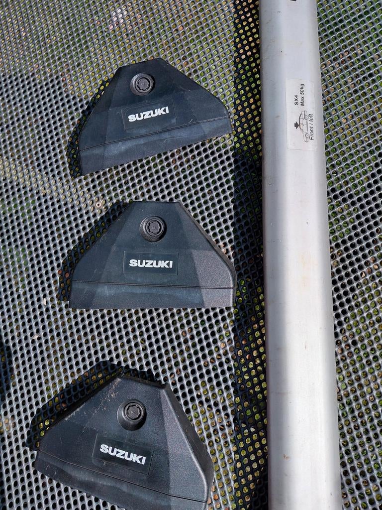 Suzuki SX4 dakdragers compleet, Ophalen