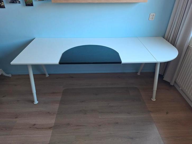 Keurig netjes wit Ikea Galant bureau, Huis en Inrichting, Bureaus, Zo goed als nieuw, Bureau, In hoogte verstelbaar, Ophalen