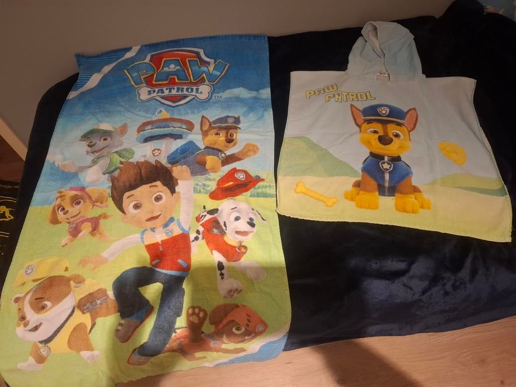 Badponcho en handdoek paw patrol, Kinderen en Baby's, Kinderkleding | Kinder-zwemkleding, Gebruikt, Jongen of Meisje, One size