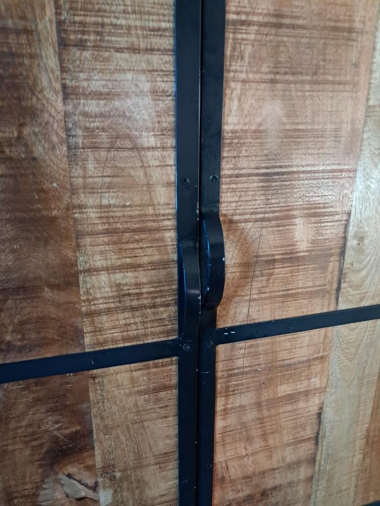 Gave mangohouten industriële kast., Ophalen, Gebruikt