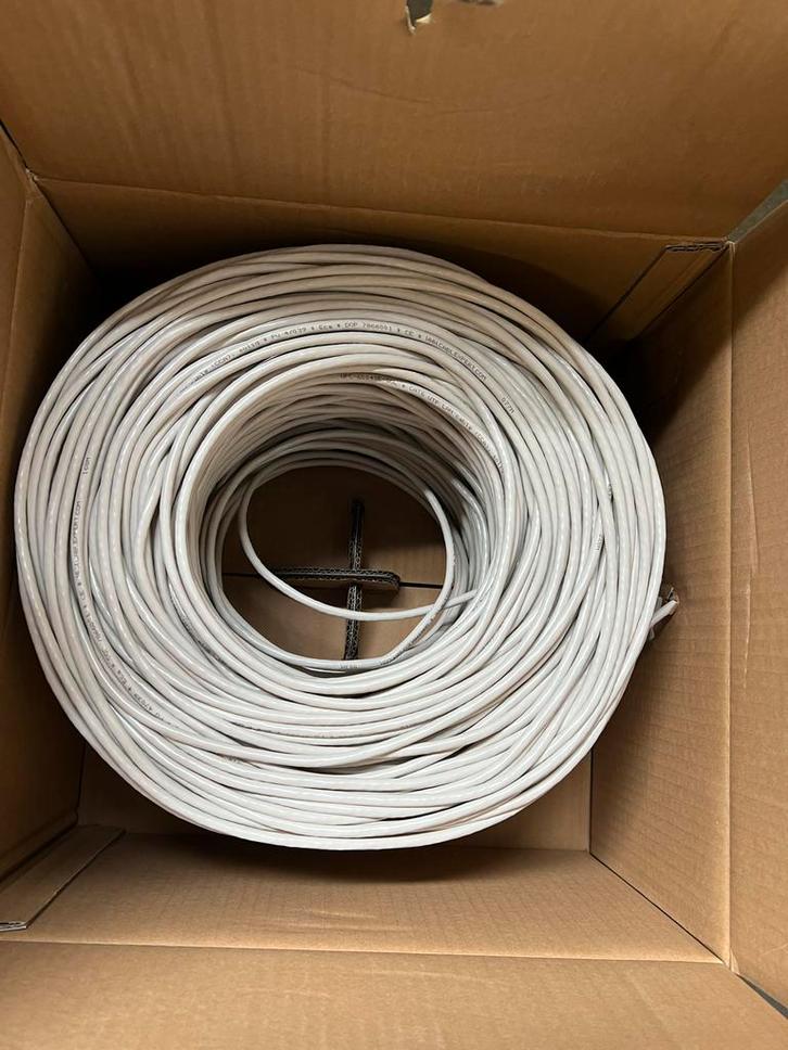 Internetkabel op rol Cat6 305m CCA Netwerkkabel (NIEUW), Computers en Software, Pc- en Netwerkkabels, Nieuw, Ophalen of Verzenden