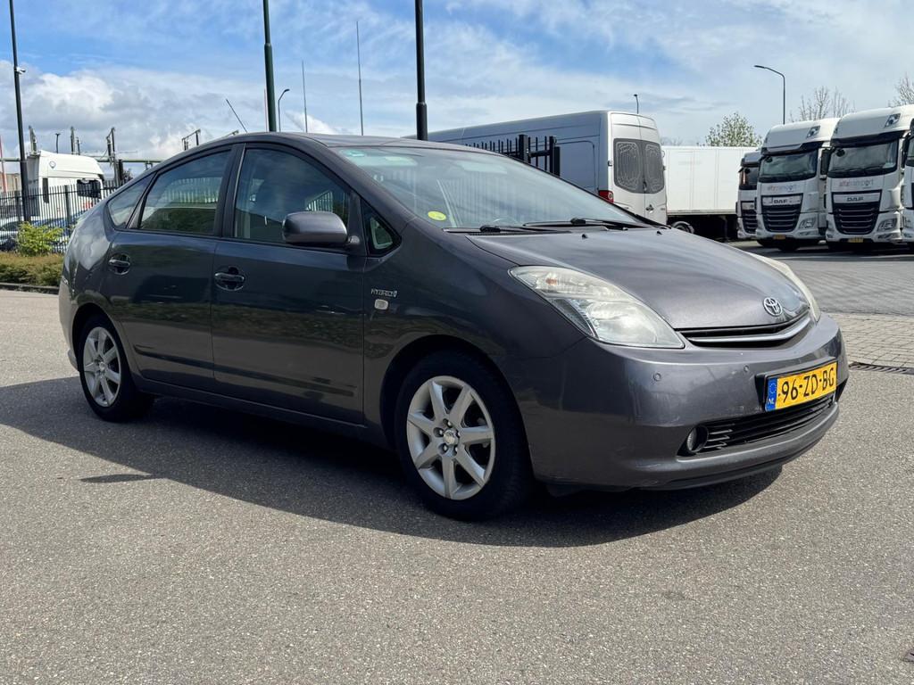 Toyota Prius 1.5 VVT-i Business Edition ECC/NAP/CRUISE, Gebruikt, 4 cilinders, 23 km/l, Origineel Nederlands