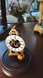 Antieke skeletklok onder glazen stolp Spillegang, Ophalen of Verzenden