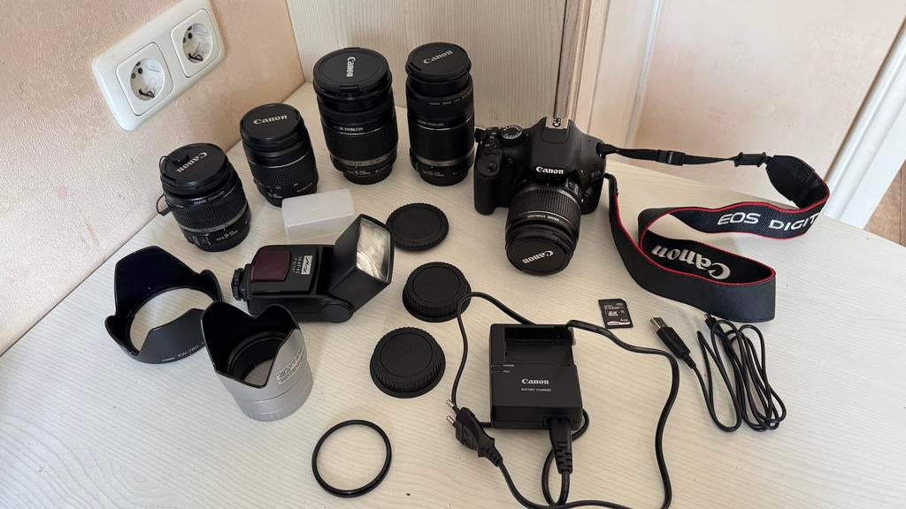 Canon EOS 550D met diverse lenzen en extra’s, Ophalen, Zo goed als nieuw, Spiegelreflex, Canon