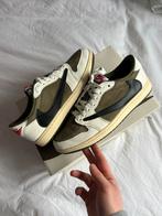 Jordan 1 low Travis Scott Medium Olive Maat 43 met Bon, Ophalen of Verzenden, Zo goed als nieuw, Overige kleuren