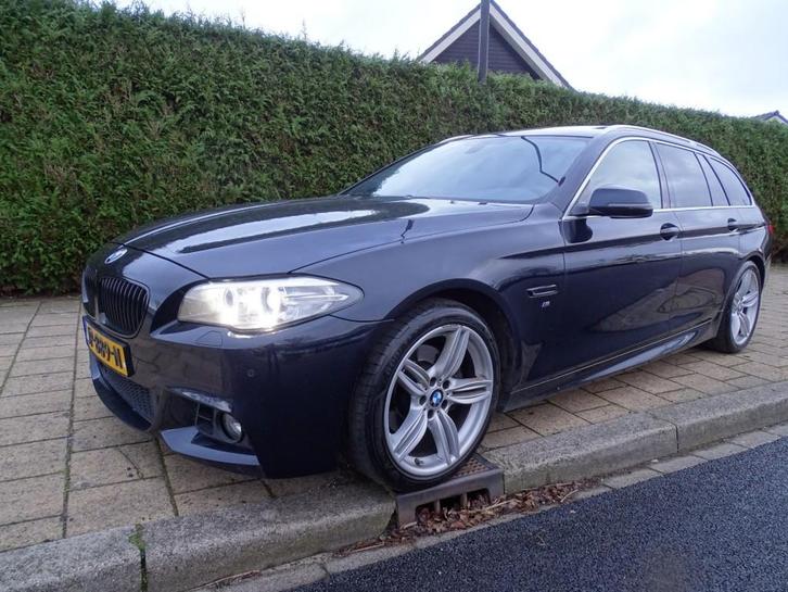 Bmw 5-SERIE 520I 184 PK M-SPORT HE-Automaat-Trkh-Full option, Auto's, BMW, Bedrijf, 5-Serie, 360° camera, ABS, Airbags, Bluetooth