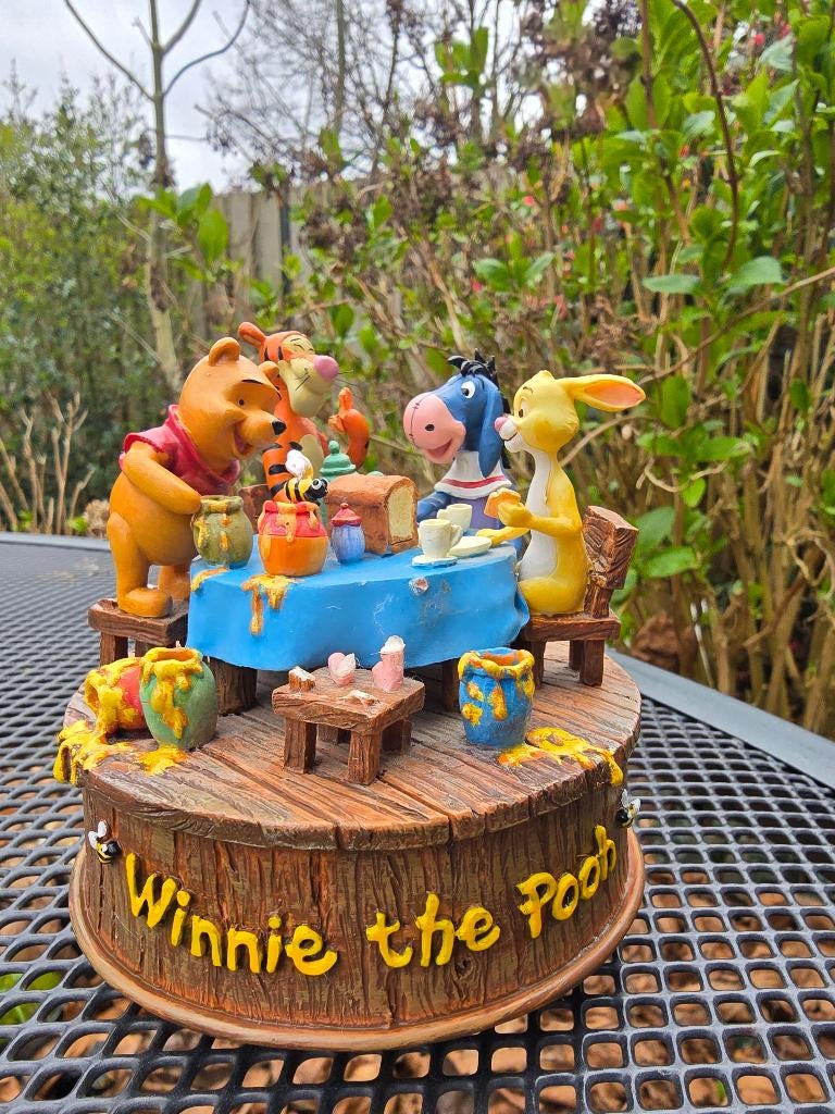 Winnie de Pooh en vrienden muziekdoos, Ophalen of Verzenden, Winnie de Poeh of vrienden, Gebruikt, Beeldje of Figuurtje