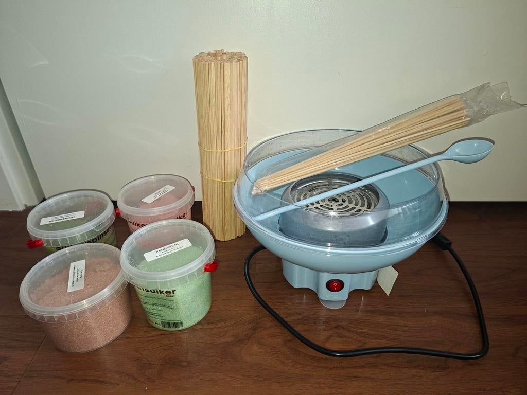 Suikerspinmachine met suiker en stokjes, Ophalen, Zo goed als nieuw