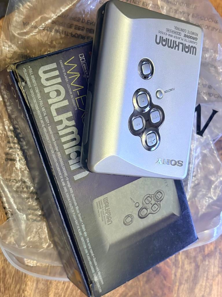 SONY WM-FX505 Walkman Portable Cassette Player - zilver, Audio, Tv en Foto, Walkmans, Discmans en Minidiscspelers, Ophalen of Verzenden