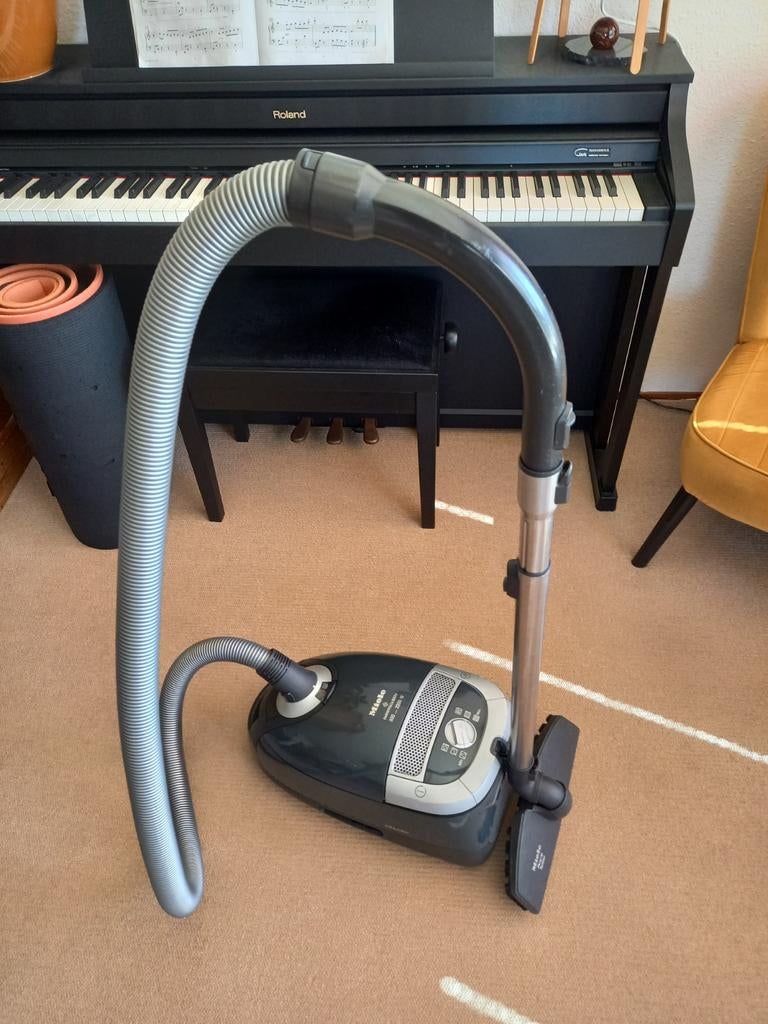 Miele C2 / Parquet 5000  2200Watt. (Netjes), Witgoed en Apparatuur, Stofzuigers, 2000 watt of meer, Ophalen of Verzenden