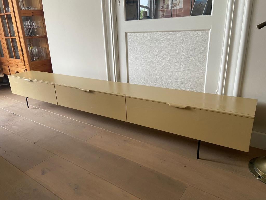 HKliving TV-meubel 250 cm – zandkleur – met lades, Huis en Inrichting, Kasten | Televisiemeubels, Gebruikt, Scandinavisch / Japandi stijl tv-meubel