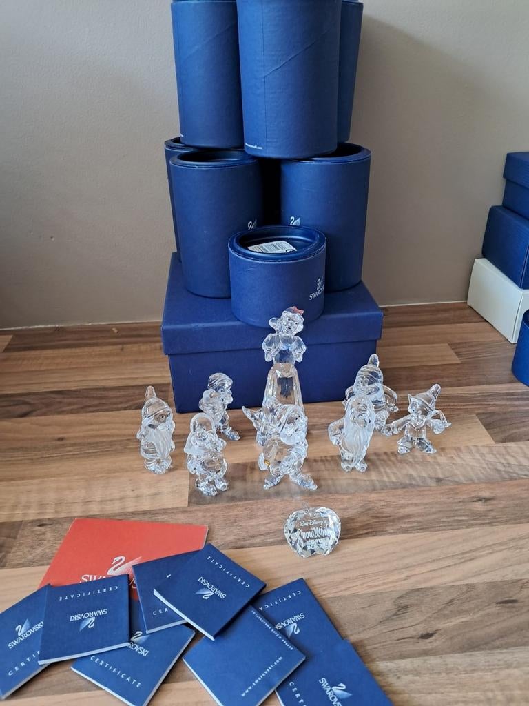 Swarovski Sneeuwwitje en de 7 Dwergen met Appel (compleet), Ophalen of Verzenden, Zo goed als nieuw, Figuurtje